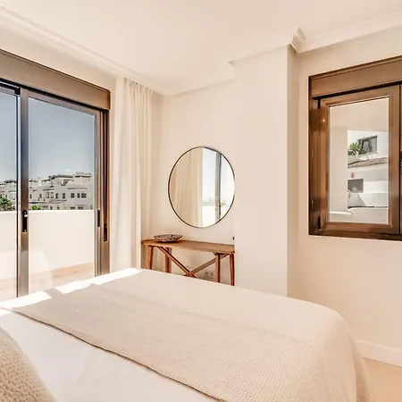 Renovated - With Sea View! Estepona