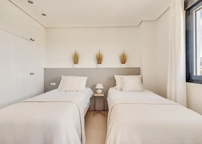 Apartment Renovated - With Sea View!