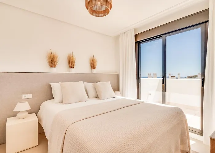 Renovated - With Sea View! شقة *