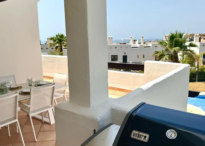 Renovated - With Sea View! * إِستيبونا